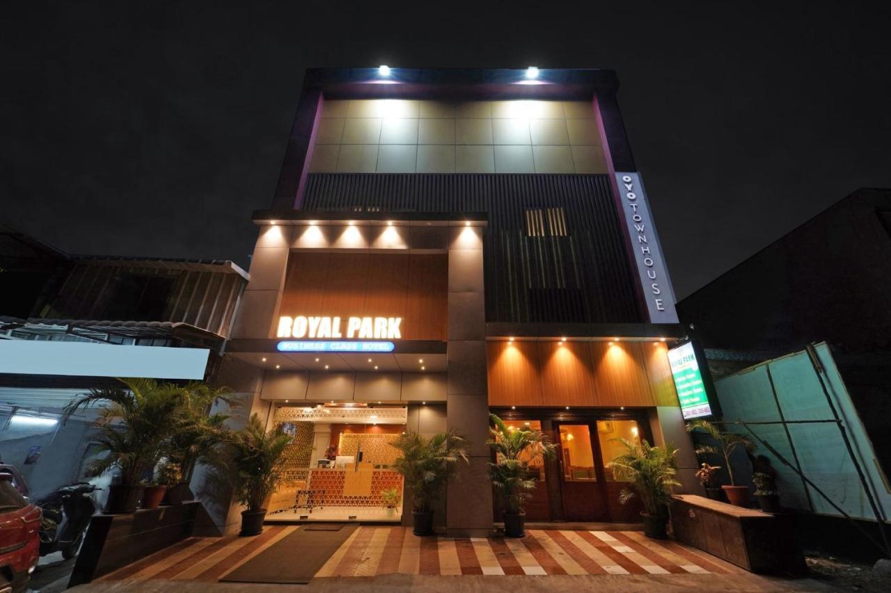 Collection O Mount Road Rich Mount Near Marina Beach Otel Chennai Dış mekan fotoğraf
