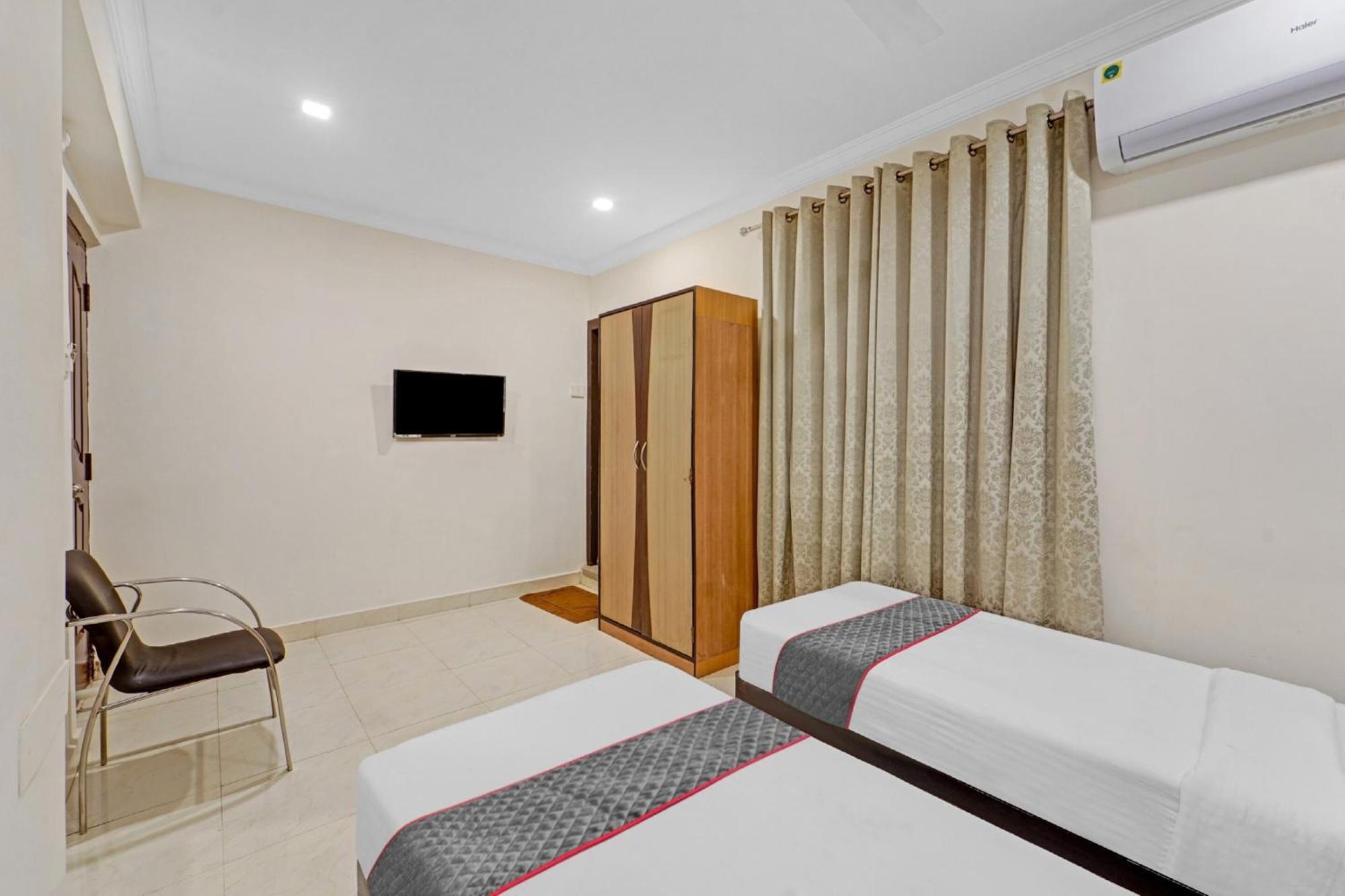 Collection O Mount Road Rich Mount Near Marina Beach Otel Chennai Dış mekan fotoğraf