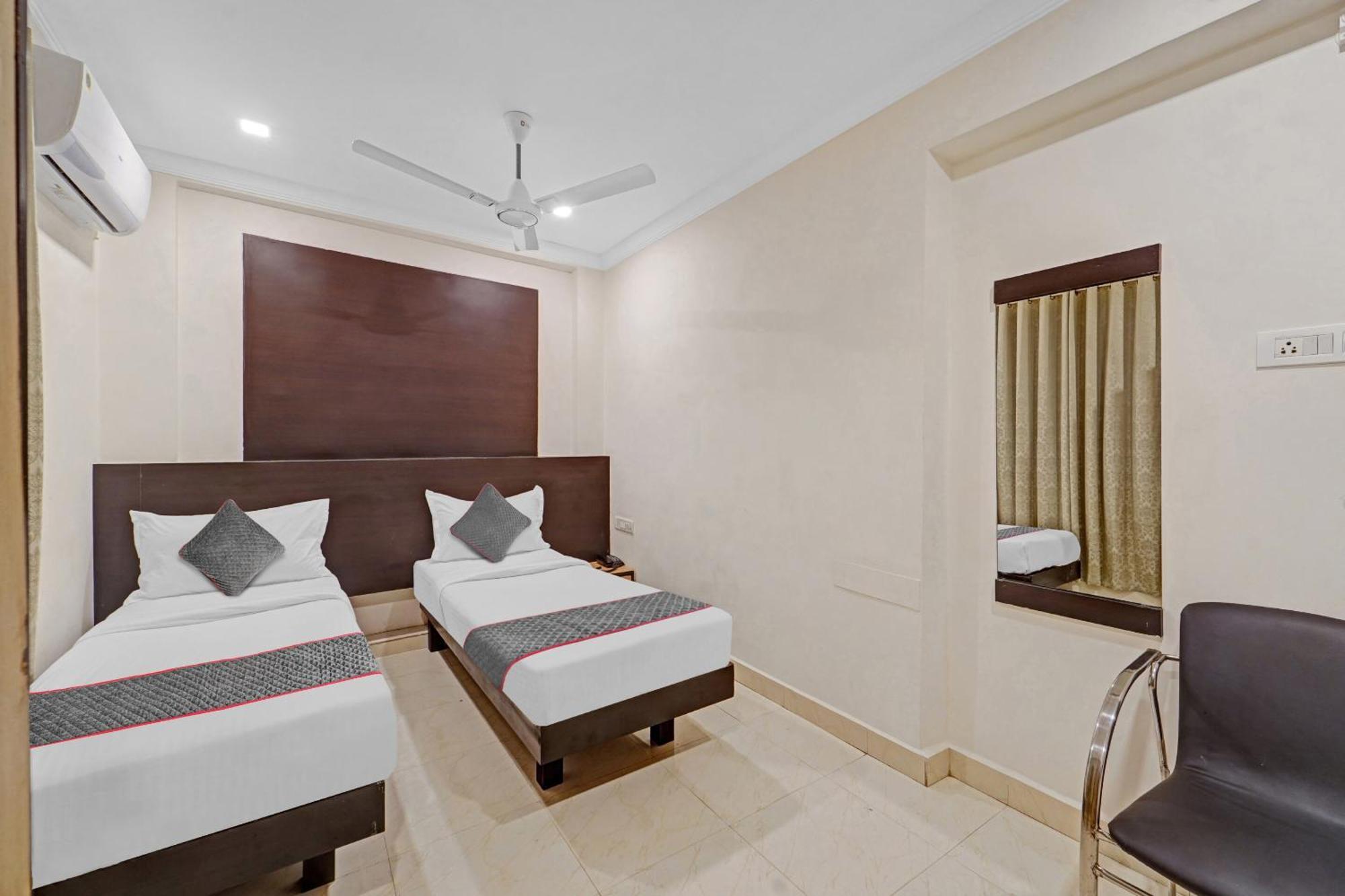 Collection O Mount Road Rich Mount Near Marina Beach Otel Chennai Dış mekan fotoğraf