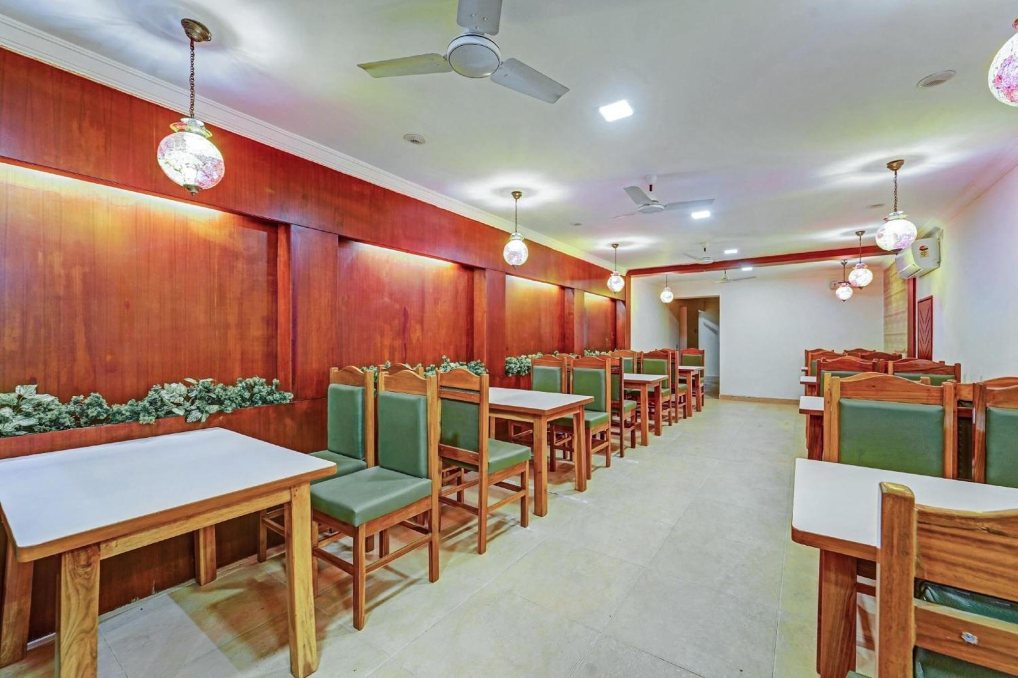 Collection O Mount Road Rich Mount Near Marina Beach Otel Chennai Dış mekan fotoğraf